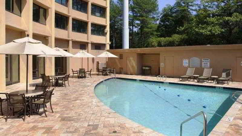 فندق دبل تري باي هيلتون أتلانتا نورث درويد هيلز/إيموري إيريا Druid Hills المظهر الخارجي الصورة